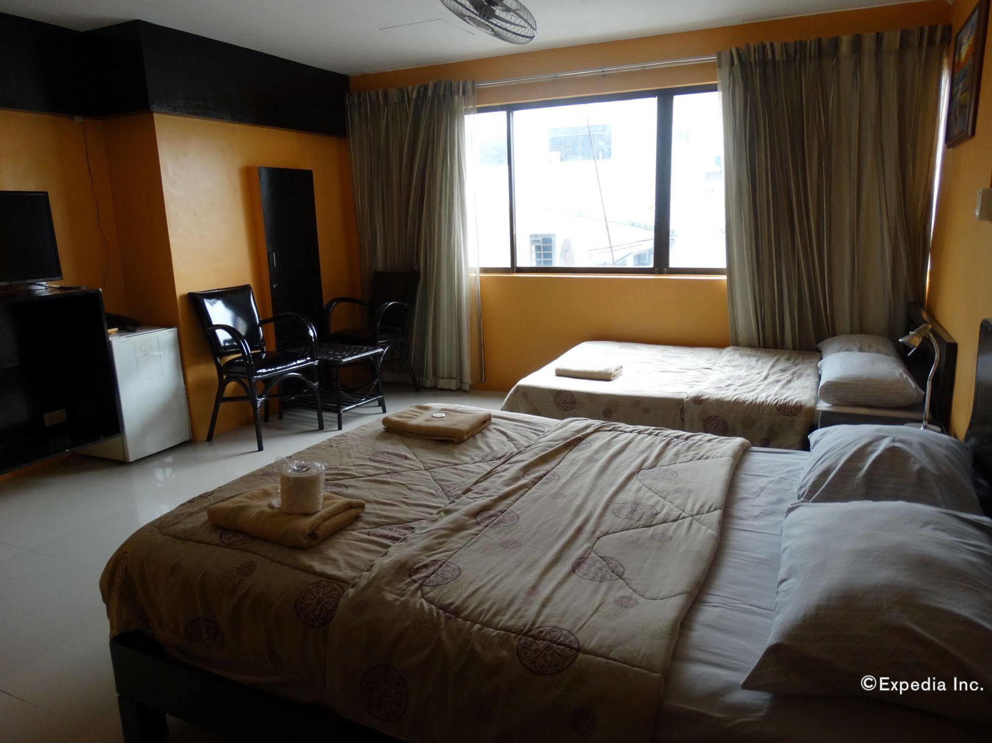 The Southern Cross Hotel Манила Экстерьер фото